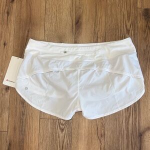 NWT Lululemon Speed Up Shorts Low Rise 2.5" In White Size 12